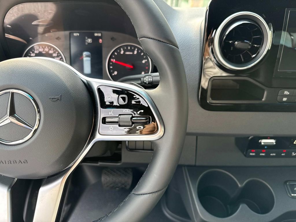 New 2024 Mercedes-Benz Sprinter 2500 image 24