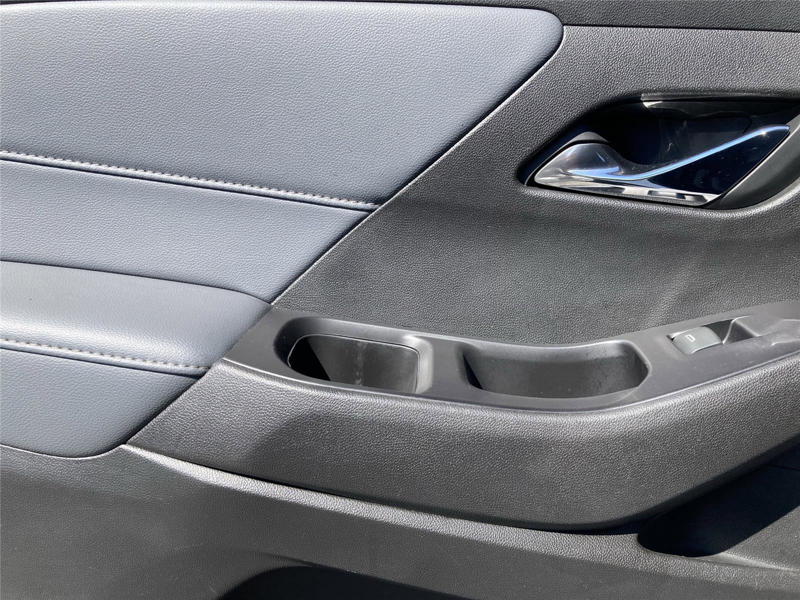 Used 2020 Chevrolet Traverse LT image 28