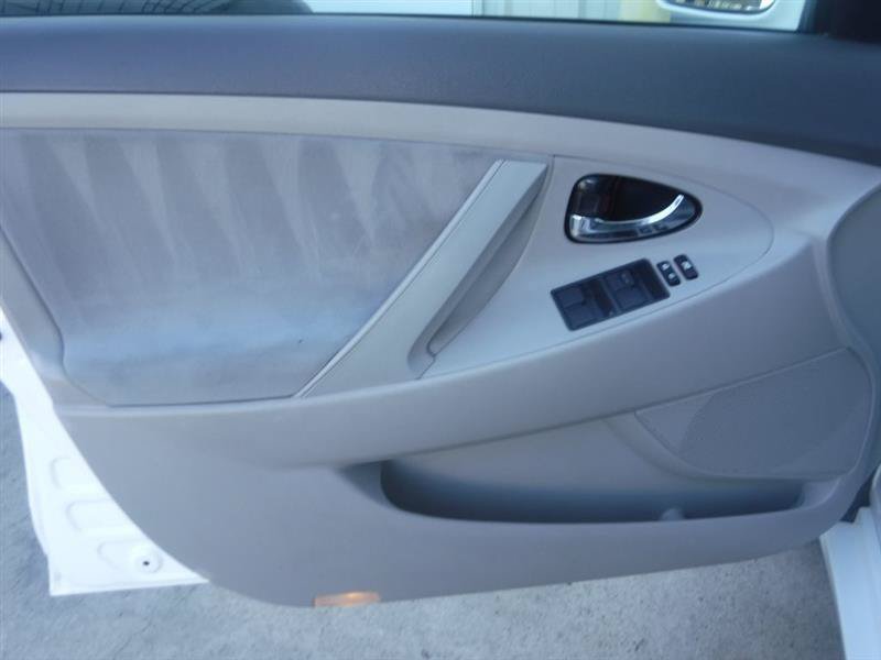 Used 2008 Toyota Camry LE FWD image 37