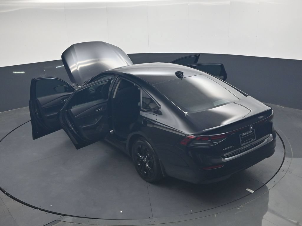 Certified 2025 Honda Accord SE image 37