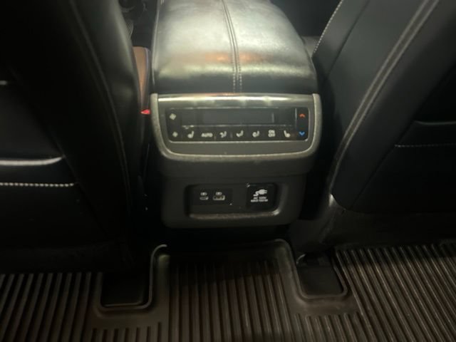 Used 2023 Nissan Pathfinder Platinum AWD/4WD image 31