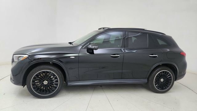 Used 2025 Mercedes-Benz GLC 350e 4MATIC image 3