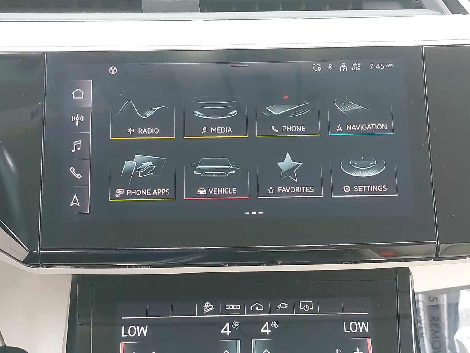 Used 2024 Audi Q8 e-tron Premium Plus w/ Premium Plus Package AWD/4WD image 24