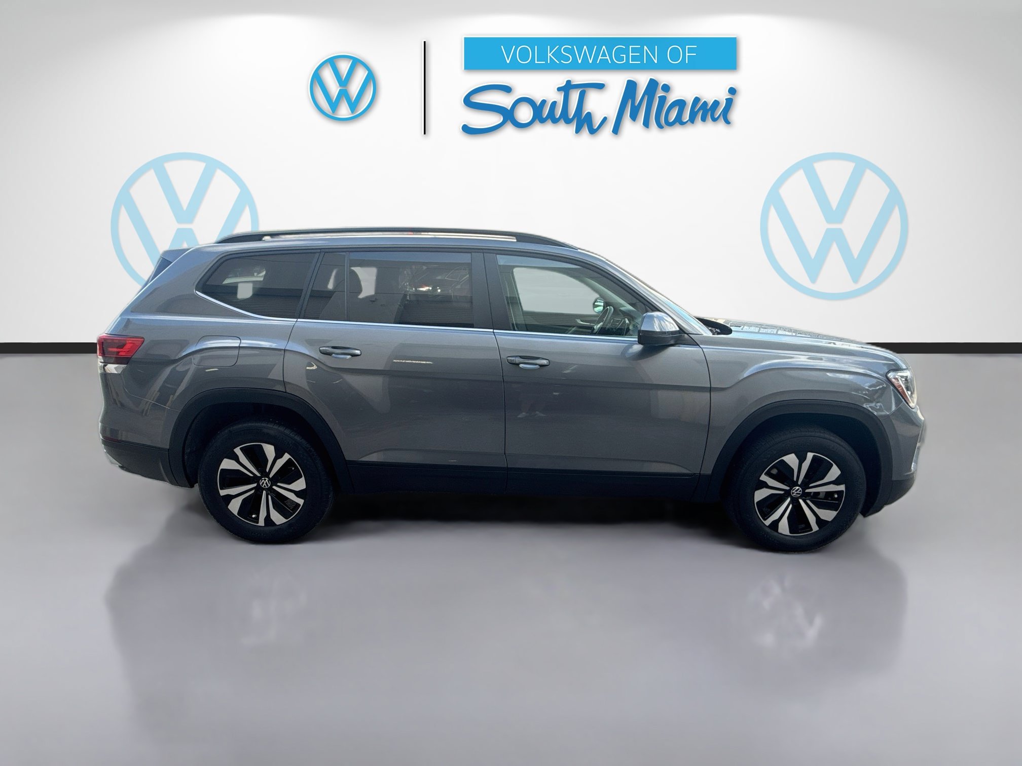 Used 2024 Volkswagen Atlas SE FWD image 8