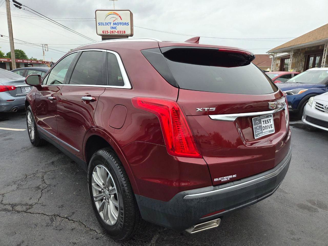 Used 2017 Cadillac XT5 Luxury w/ Driver Awareness Package FWD image 4