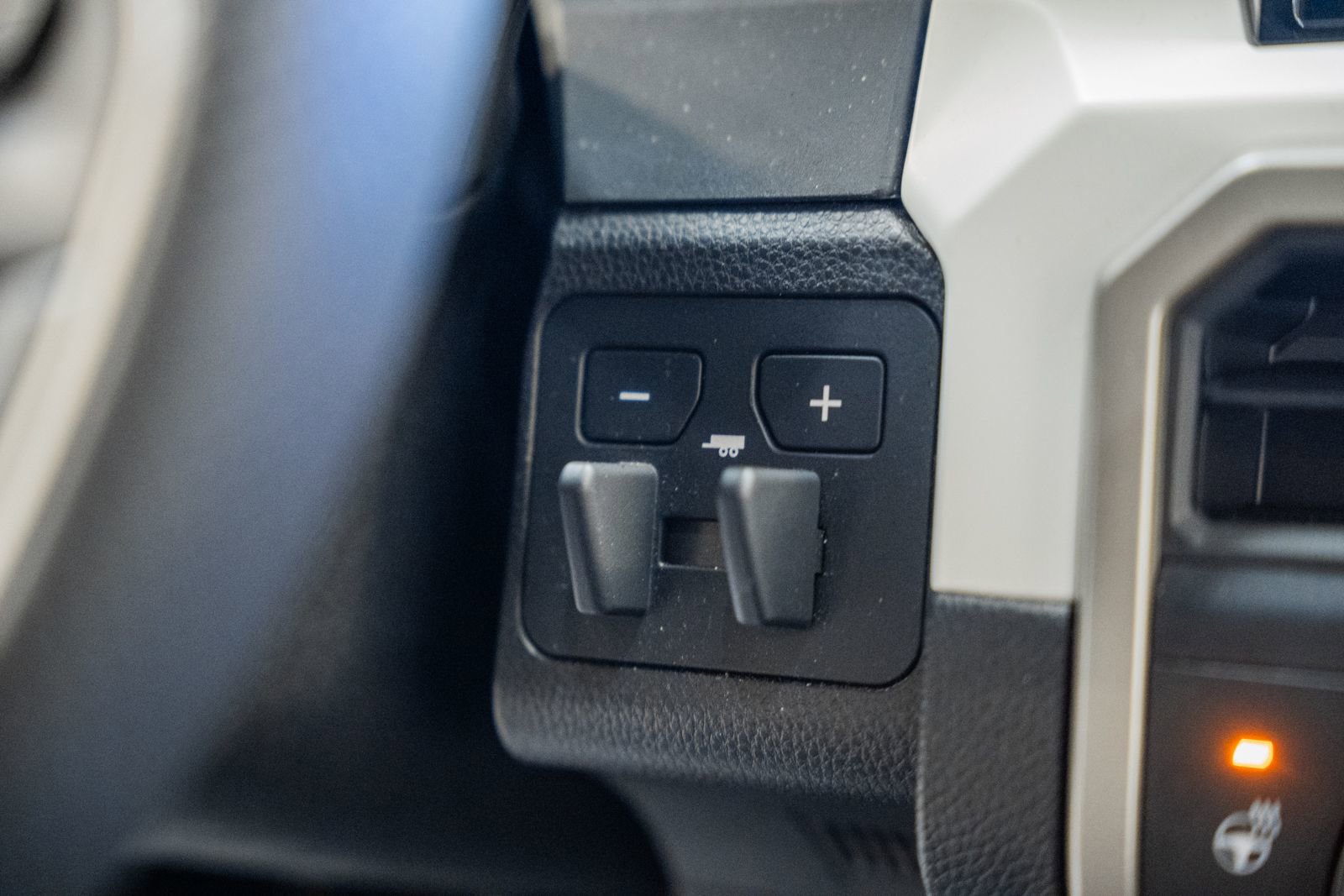 Used 2024 Toyota Tacoma TRD Off-Road image 36