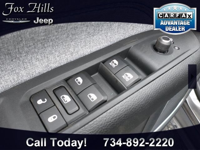 New 2023 Jeep Compass Latitude w/ Convenience Group AWD/4WD image 6