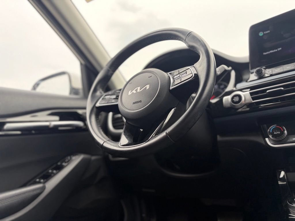 Used 2022 Kia Seltos Nightfall Edition AWD/4WD image 39