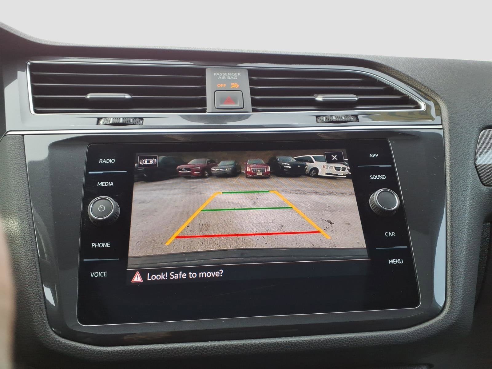 Used 2022 Volkswagen Tiguan SE R-Line image 20