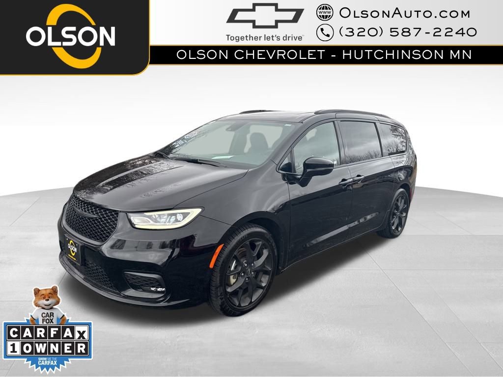 Used 2025 Chrysler Pacifica Limited