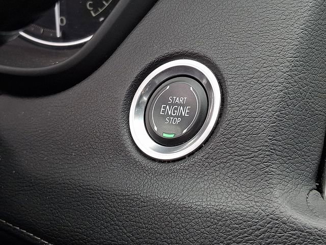 Used 2023 Cadillac XT4 Premium Luxury image 19