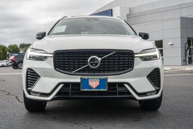 Used 2024 Volvo XC60 B5 Plus w/ Protection Package Premier AWD/4WD image 2
