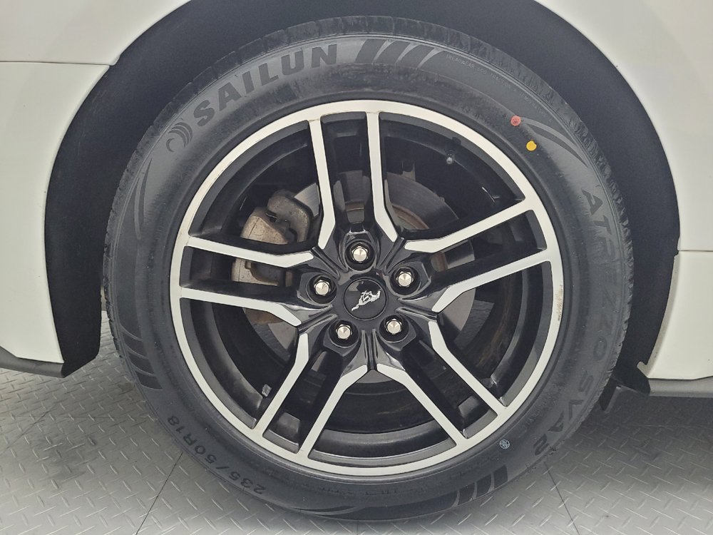 Used 2022 Ford Mustang Premium RWD image 31