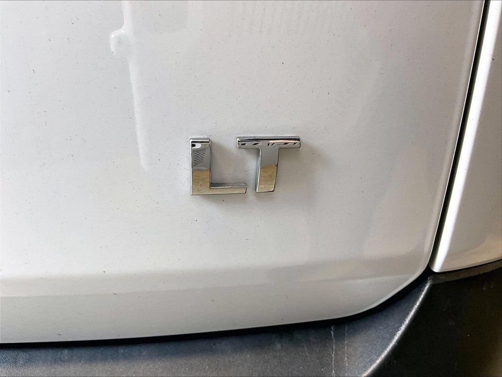 Used 2023 Chevrolet Traverse LT w/ LPO, Floor Liner Package AWD/4WD image 30