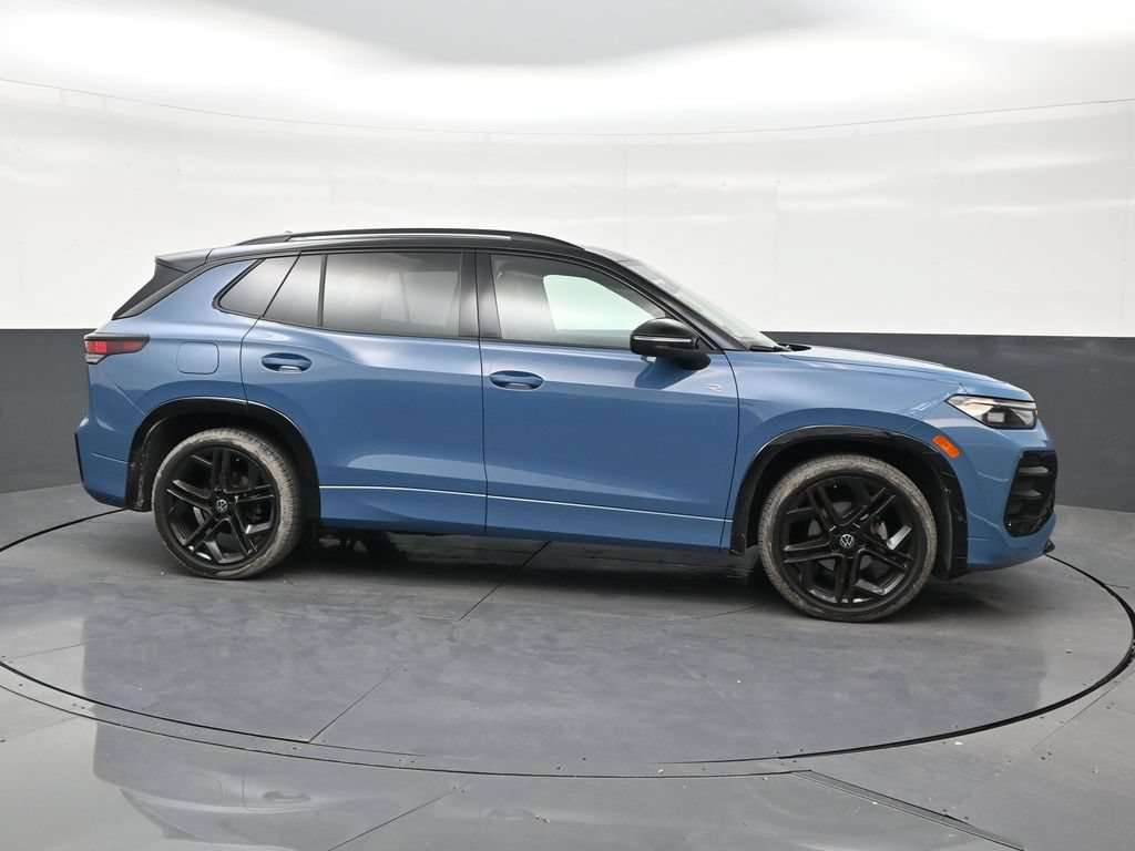 Used 2026 Volkswagen Tiguan SE R-Line FWD image 6