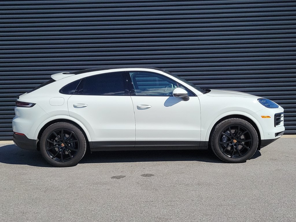 Certified 2026 Porsche Cayenne Coupe AWD/4WD image 8