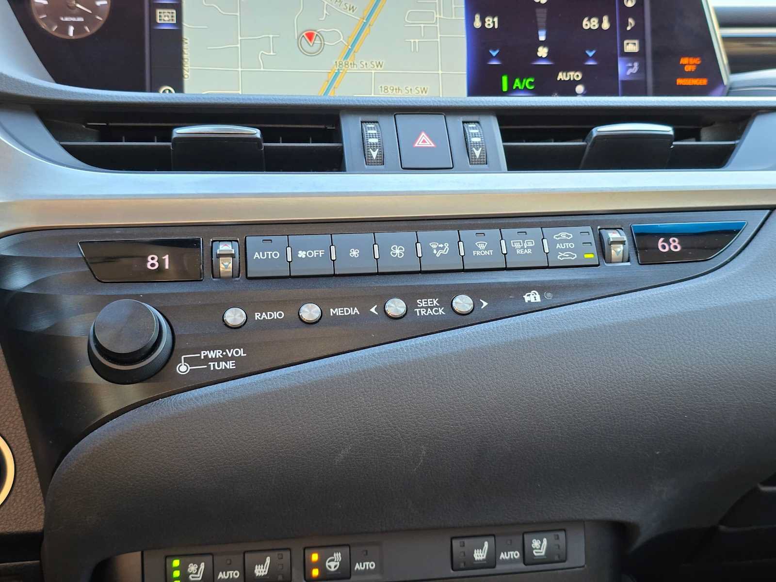 Used 2019 Lexus ES 300h w/ Premium Package FWD image 29