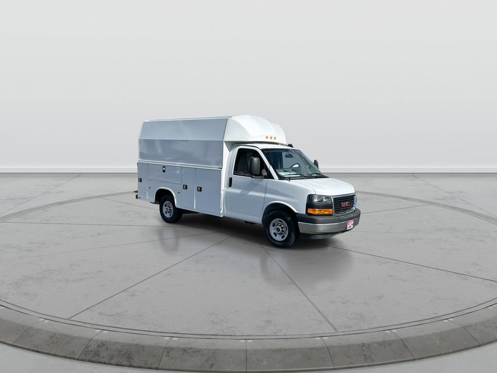 New 2025 GMC Savana 3500 w/ Power Convenience Package RWD image 2