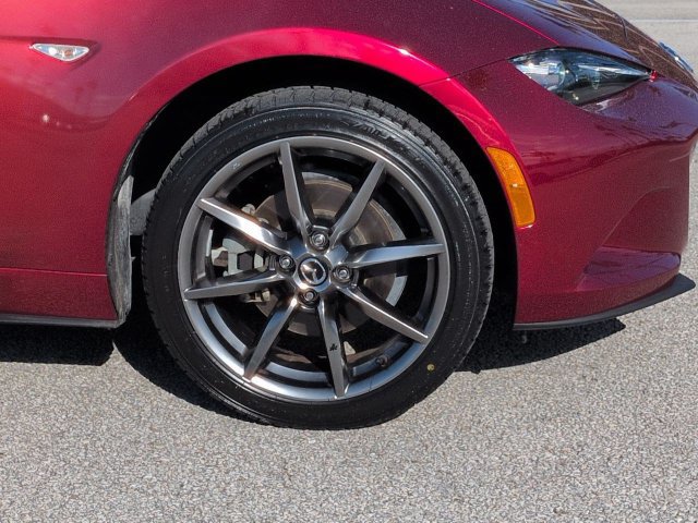 Used 2021 MAZDA MX-5 Miata RF Grand Touring RWD image 11