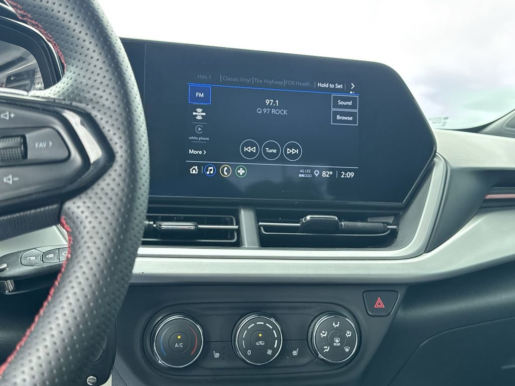 Used 2024 Chevrolet Trax RS w/ Driver Confidence Package image 22