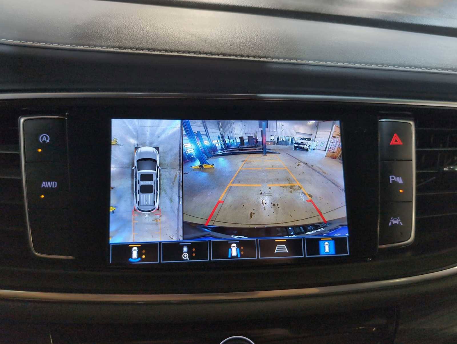 Used 2024 Buick Enclave Premium AWD/4WD image 15