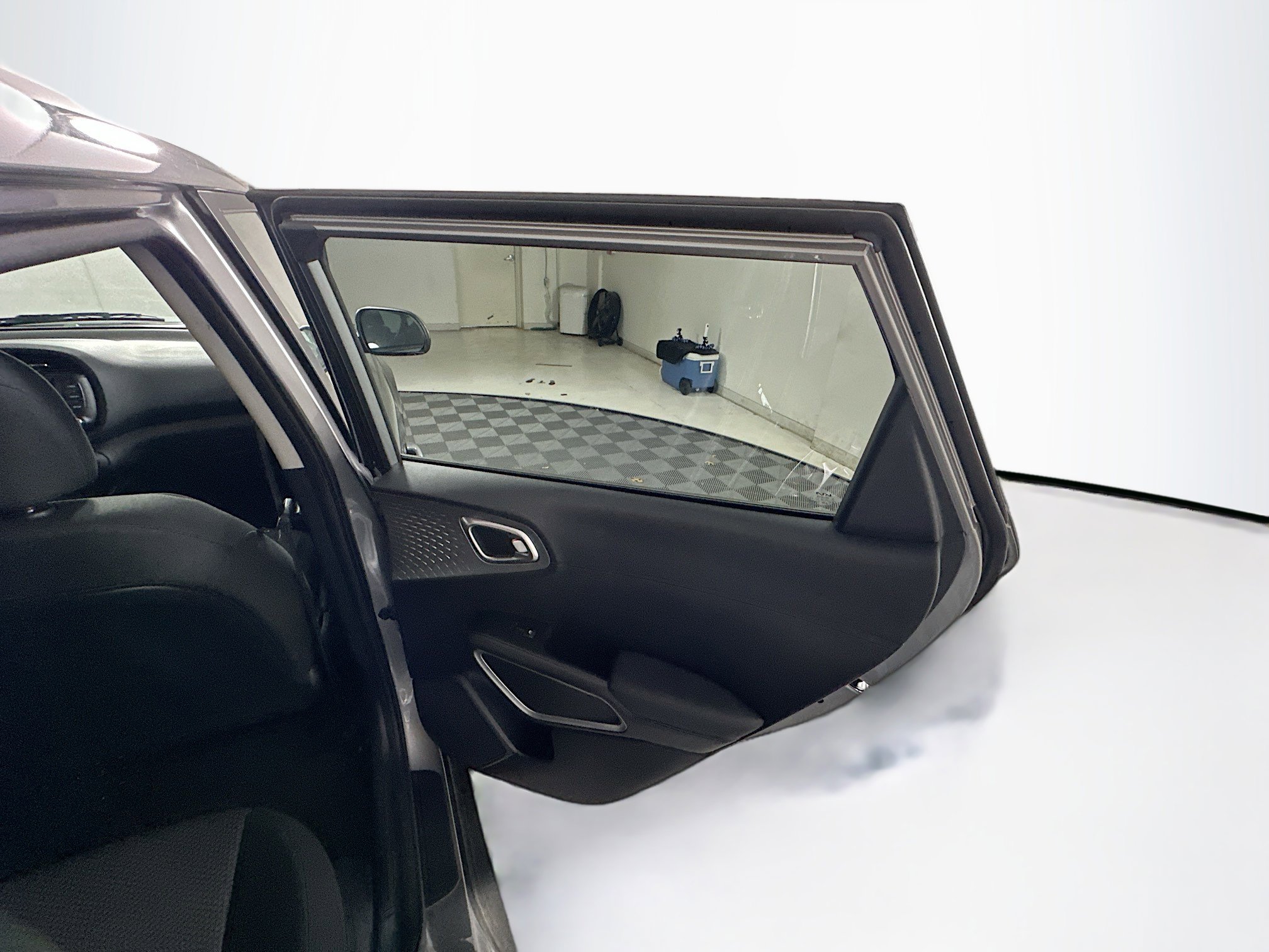 Used 2025 Kia Soul LX w/ LX Technology Package FWD image 28