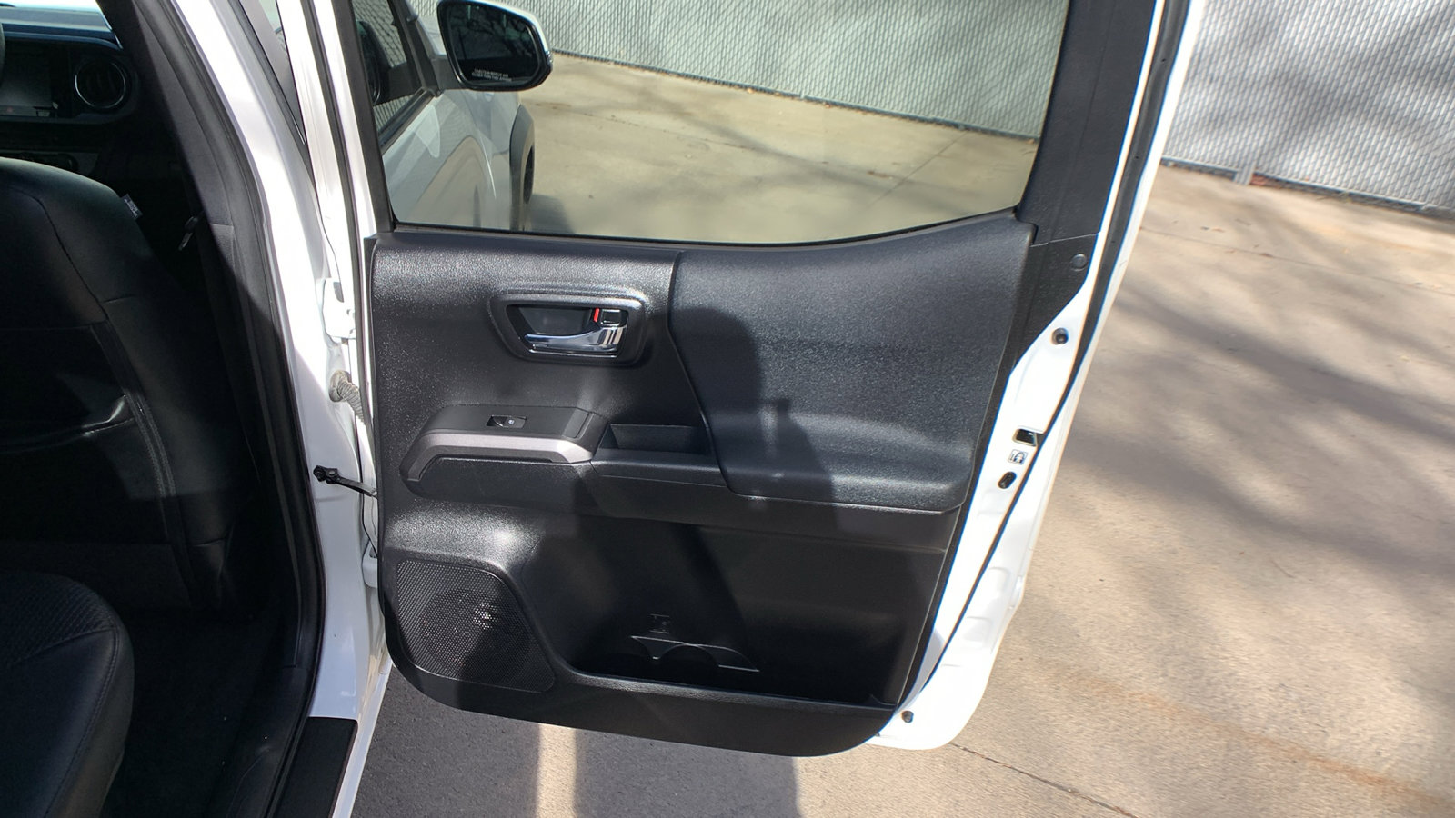 Used 2019 Toyota Tacoma TRD Off-Road image 23