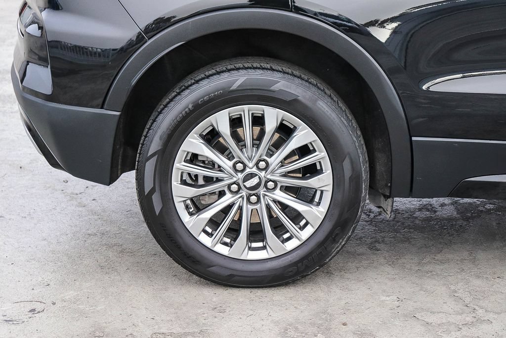 Used 2024 Cadillac XT4 Premium Luxury AWD/4WD image 12