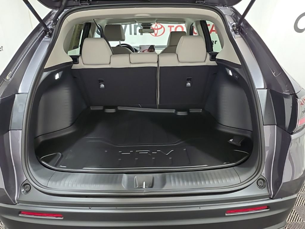 Used 2026 Honda HR-V LX image 7