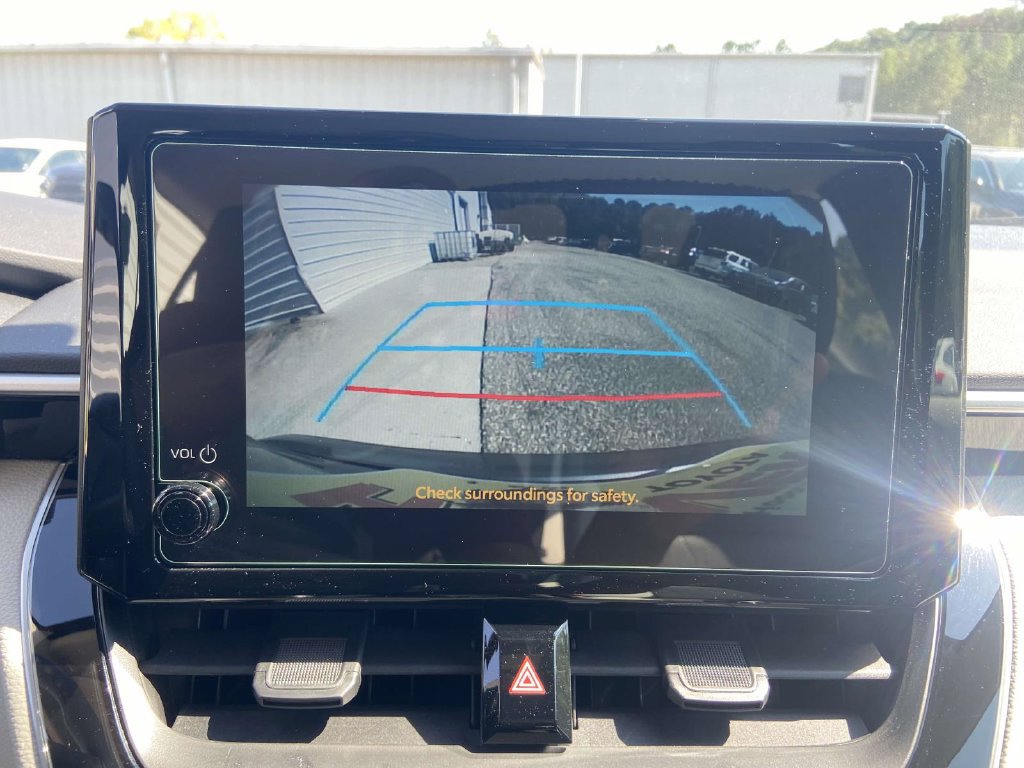 Used 2025 Toyota Corolla LE FWD image 20