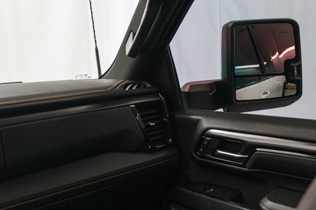 Used 2024 GMC Sierra 2500 AT4 w/ AT4 Preferred Package AWD/4WD image 23