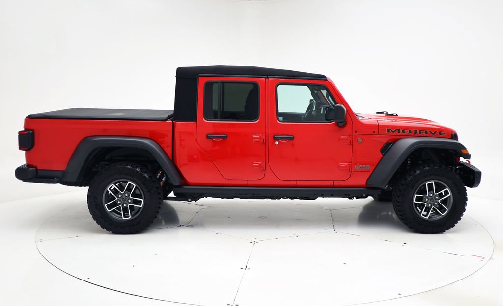 Used 2024 Jeep Gladiator Mojave w/ Dual Top Group AWD/4WD image 3