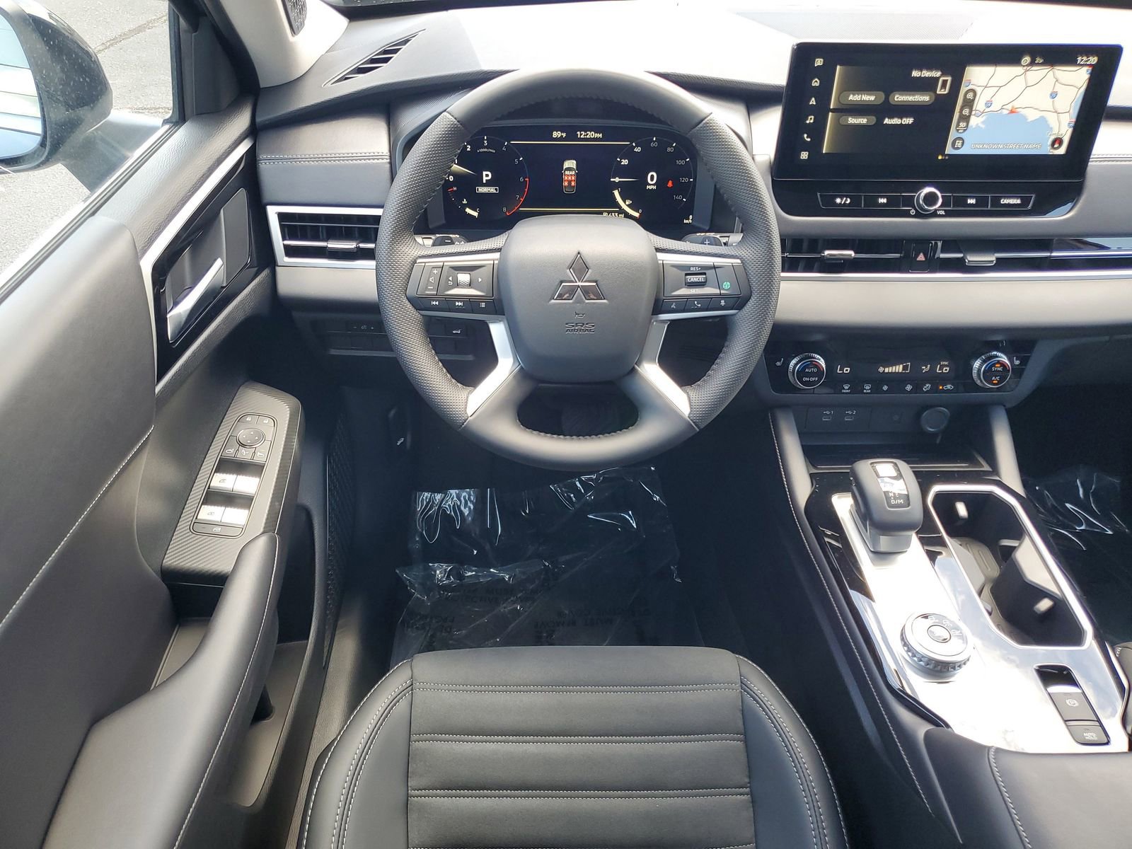 New 2025 Mitsubishi Outlander SE image 25