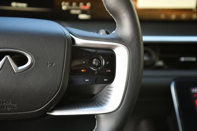 Used 2025 INFINITI QX80 Luxe image 9