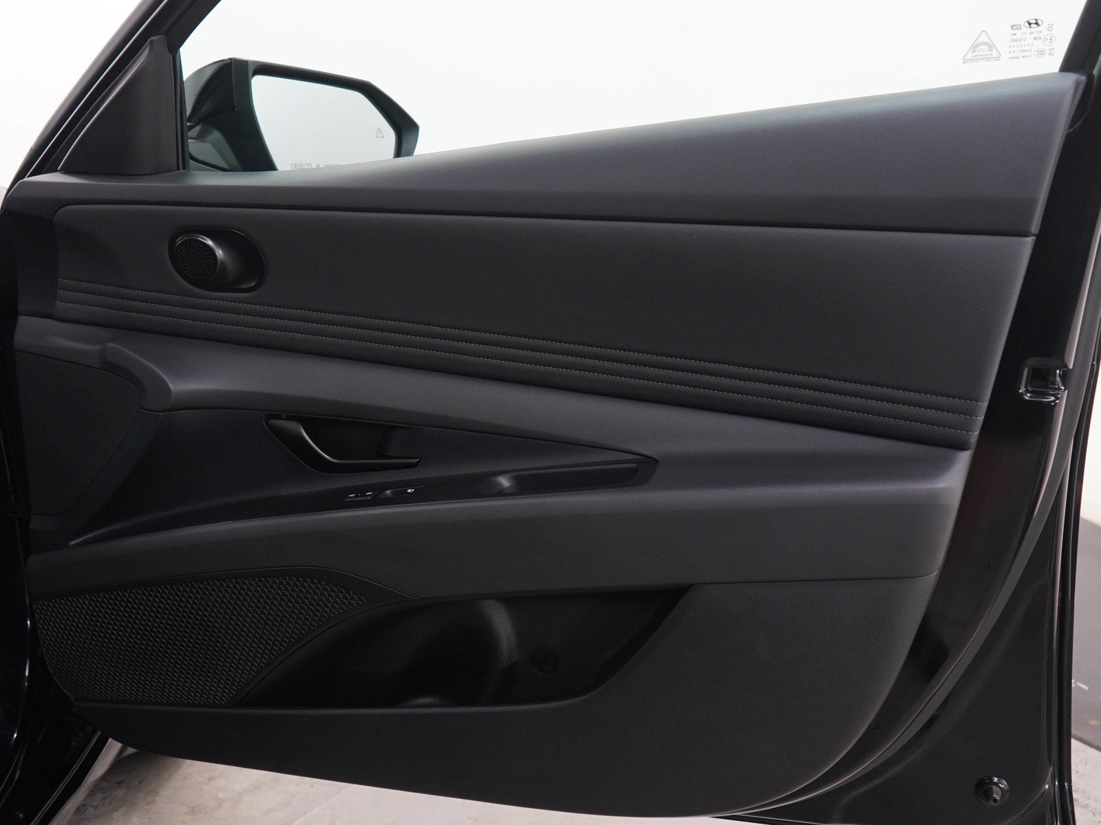 Used 2026 Hyundai Elantra SEL FWD image 9