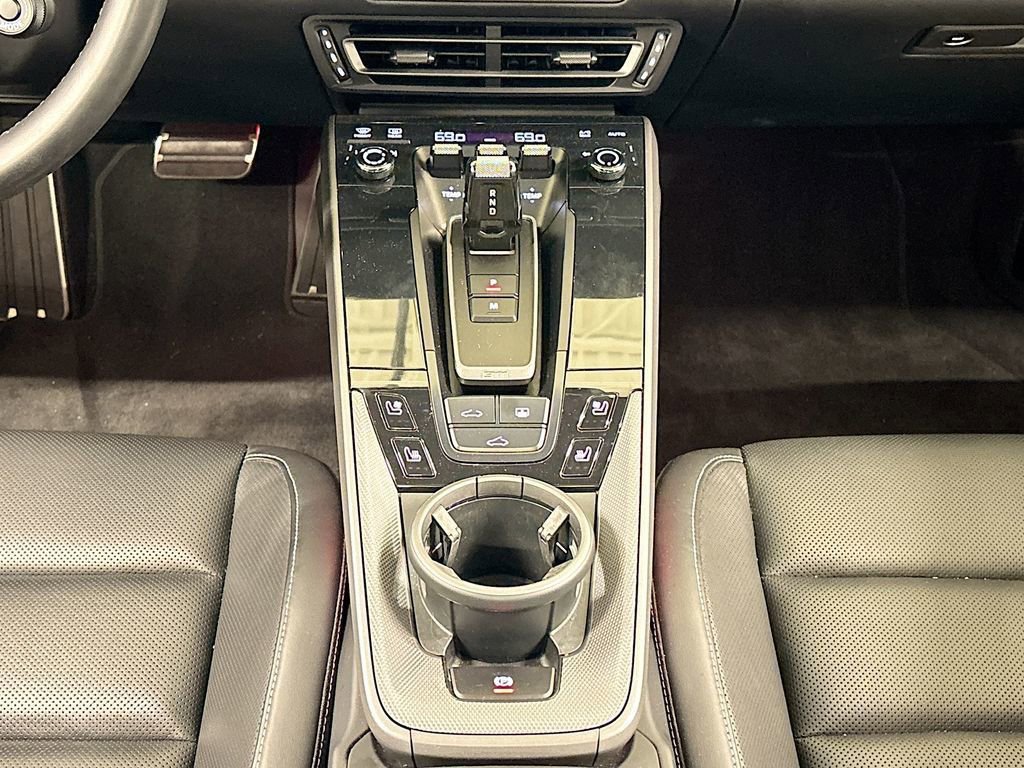 Used 2022 Porsche 911 Carrera RWD image 13