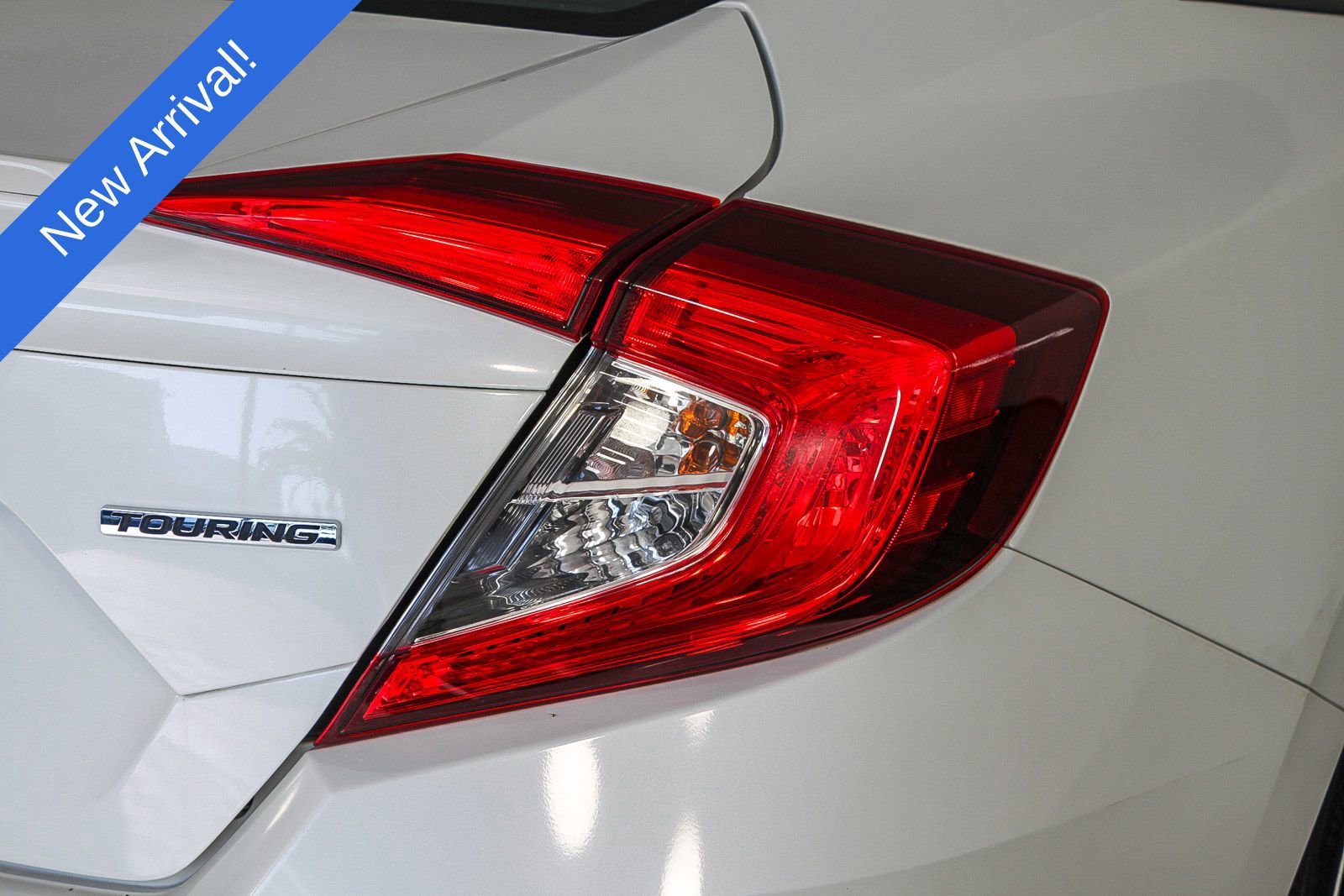 Used 2017 Honda Civic Touring image 9