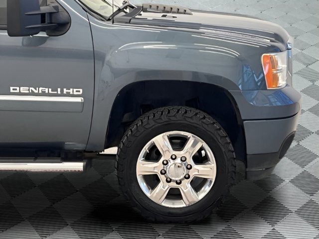 Used 2011 GMC Sierra 2500 Denali AWD/4WD image 9