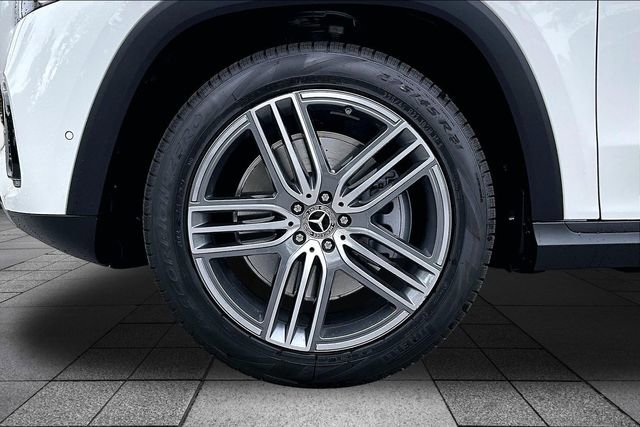 New 2026 Mercedes-Benz GLS 450 4MATIC image 15
