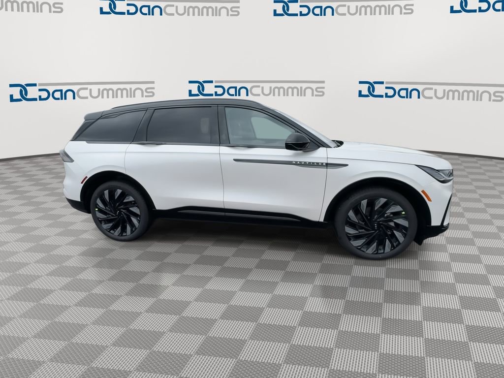 New 2026 Lincoln Nautilus Reserve w/ Jet Appearance Package AWD/4WD image 9
