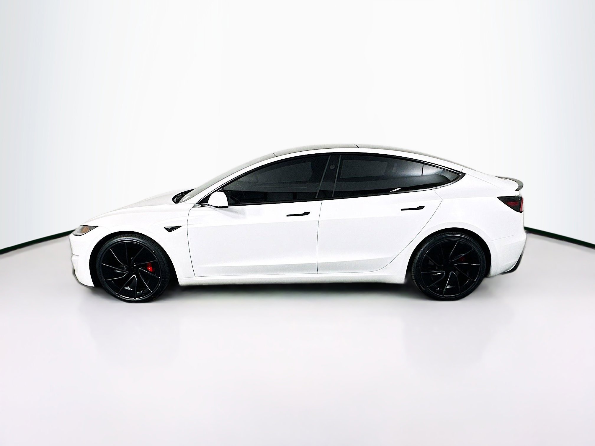 Used 2024 Tesla Model 3 Performance AWD/4WD image 4