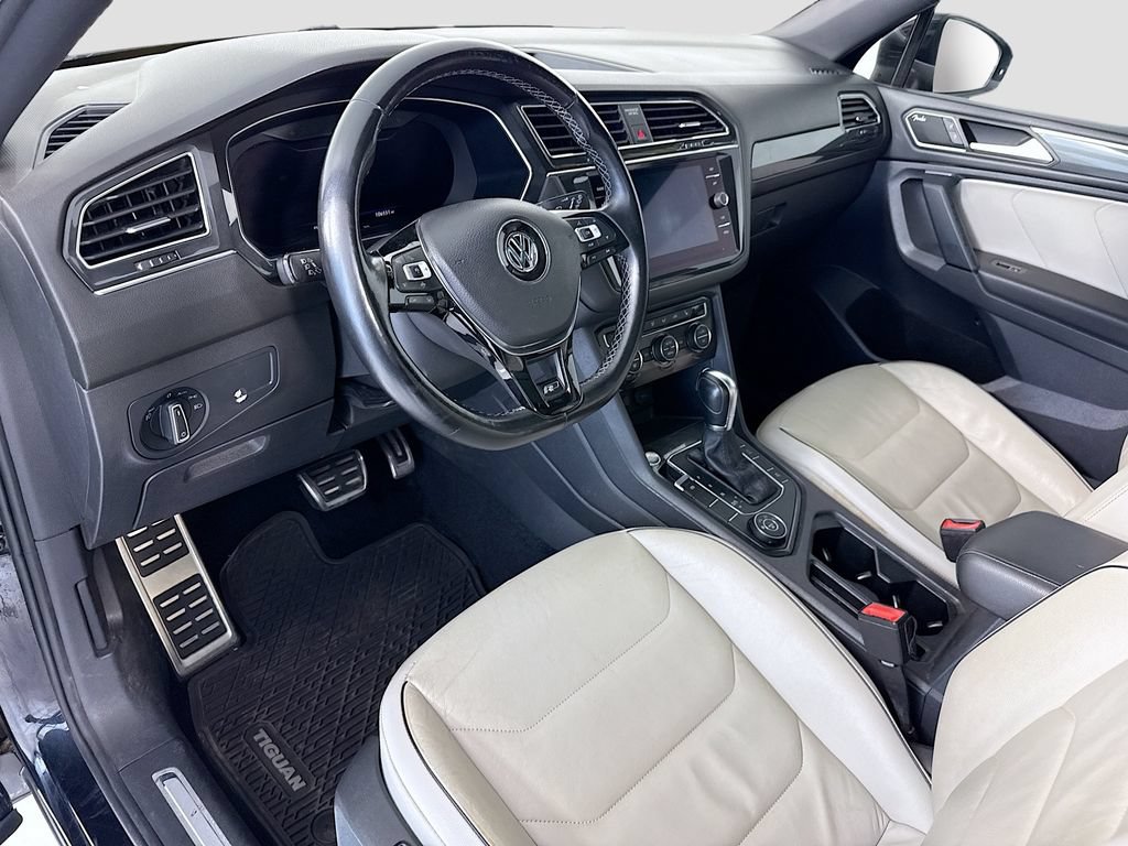 Used 2019 Volkswagen Tiguan SEL Premium R-Line w/ 3rd Row Seat Package AWD/4WD image 9