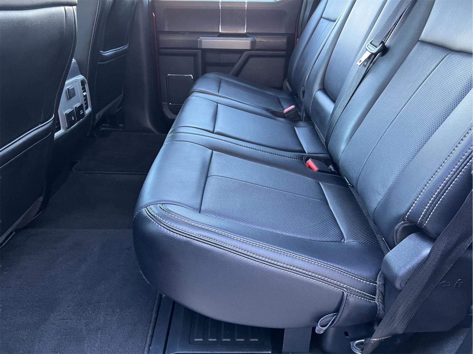 Used 2020 Ford F350 Lariat w/ Chrome Package image 13