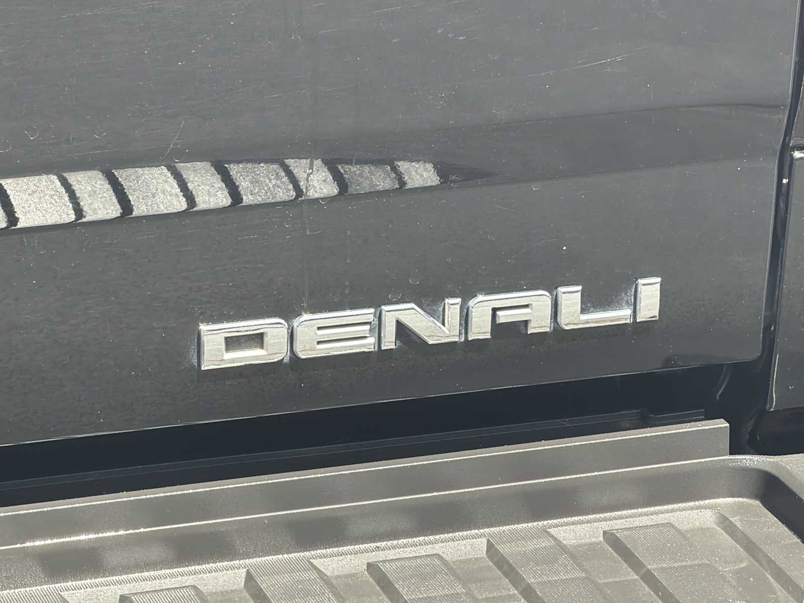 Used 2018 GMC Sierra 2500 Denali w/ Duramax Plus Package image 25