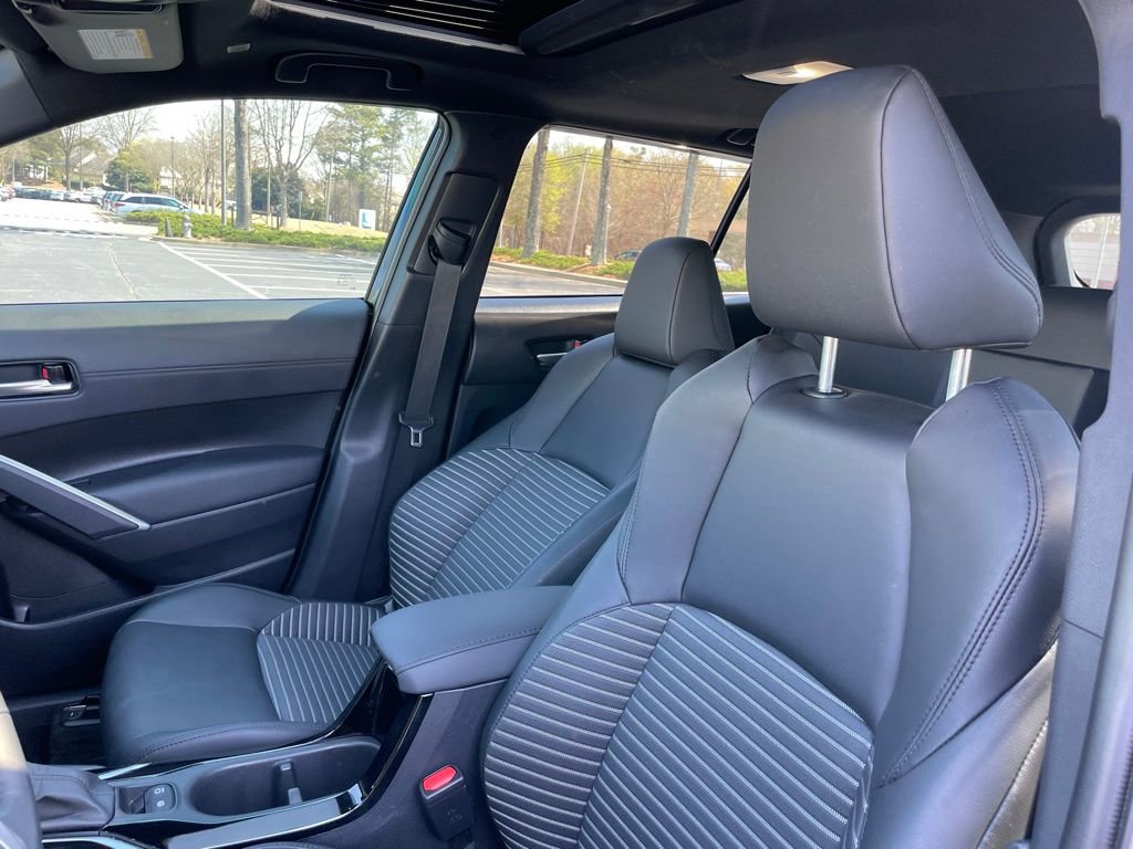 Used 2023 Toyota Corolla Cross XSE w/ Convenience Package image 28