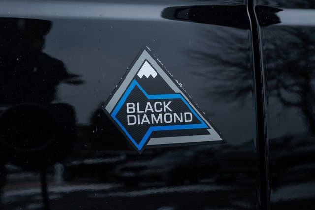 Used 2024 Ford Bronco Black Diamond image 13