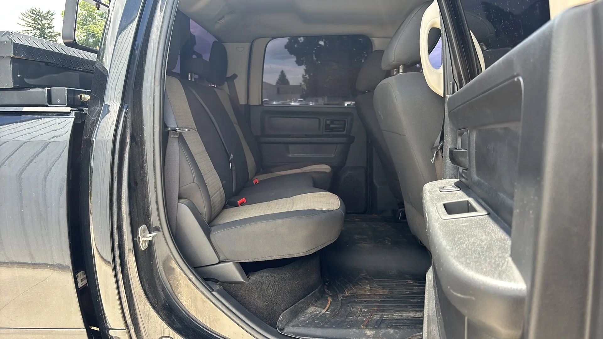 Used 2012 RAM 2500 ST w/ Chrome Appearance Group AWD/4WD image 13
