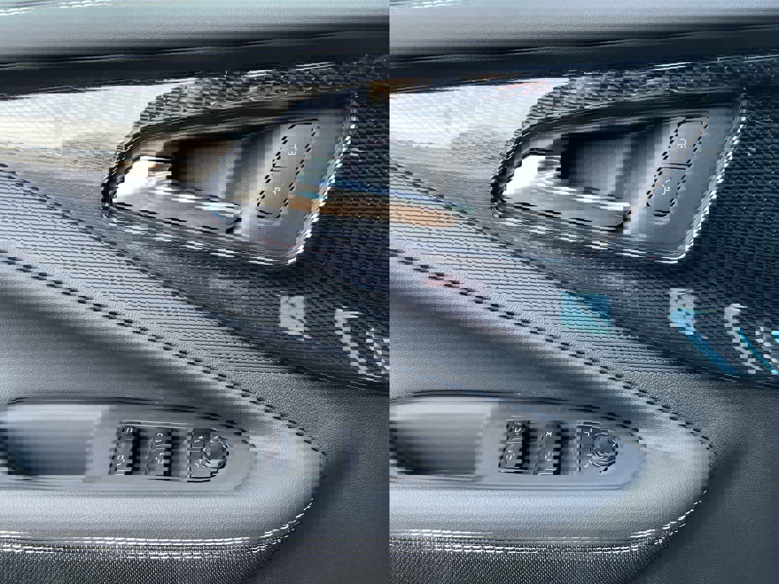 New 2026 Chevrolet Blazer EV LT image 12