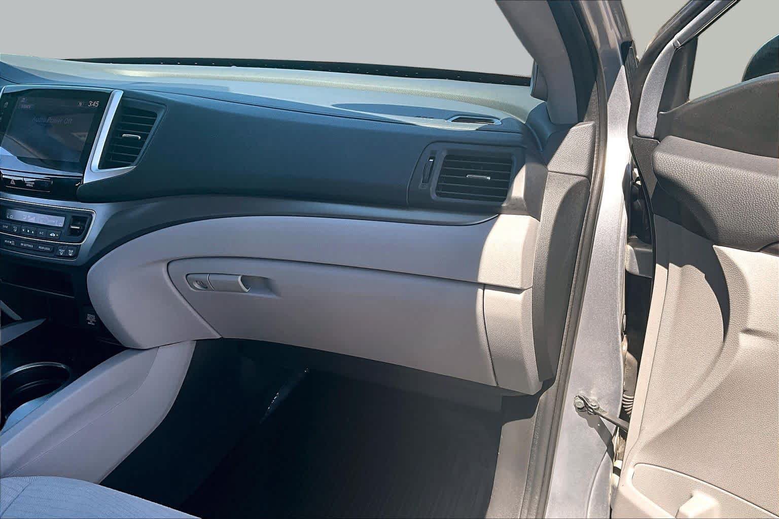 Used 2018 Honda Pilot EX image 18