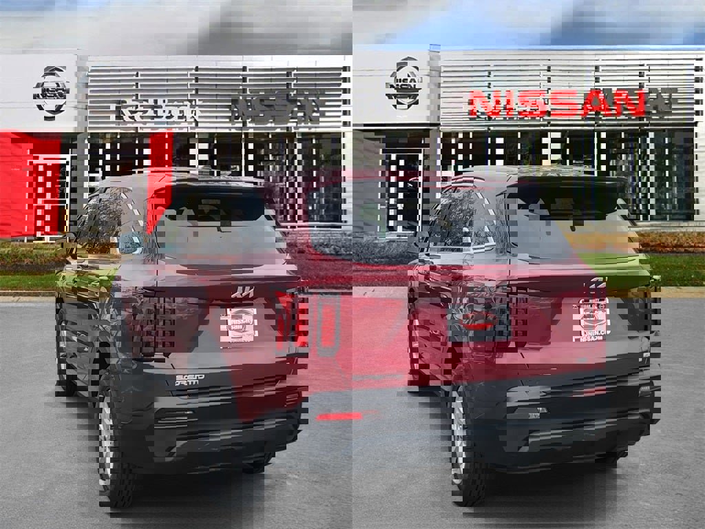 Used 2023 Kia Sorento LX image 5